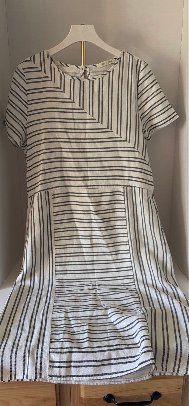 Women's Lake Flower Gray & White Pinstriped SS Linen Dress Size Small